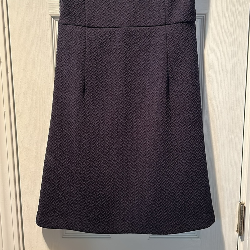 👗THML Chessie Textured Navy Sleeveless Ruffle Neck Midi Dress Stitch Fix - Picture 10 of 16